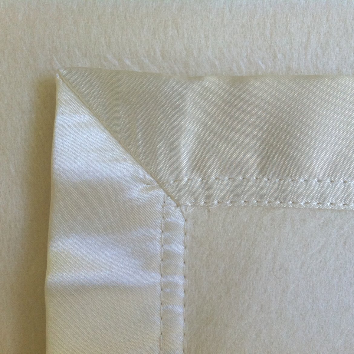 orgone_bamboo_rejuvenation_blanket_detail